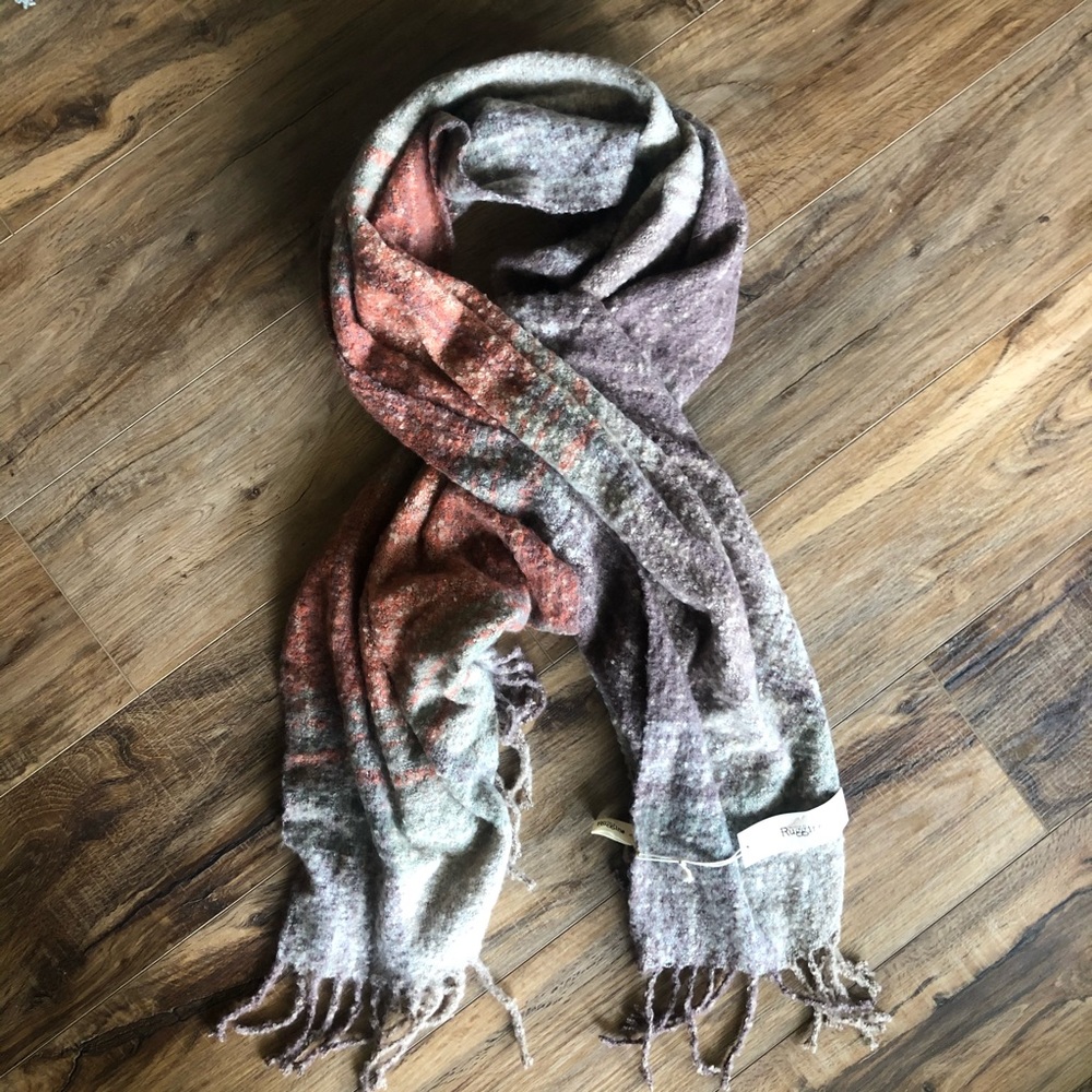 ruggine blanket scarf NWT
